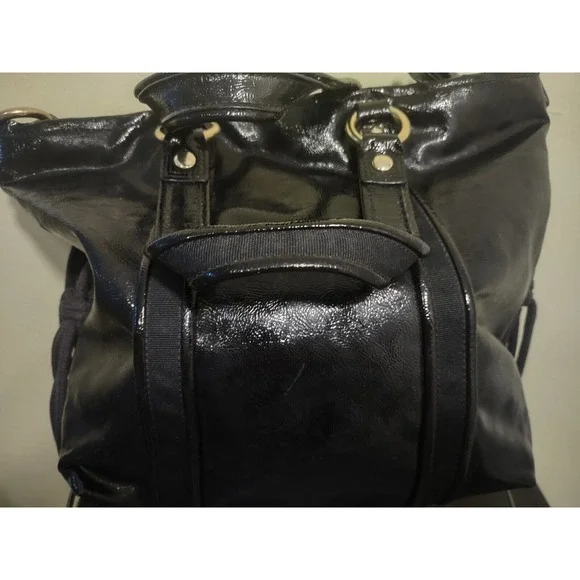 Coach Daisy Liquid Gloss Pocket Patent Tote. - Picture 8 of 8